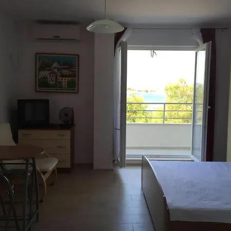 Beach Apartment Ana Apartment *
